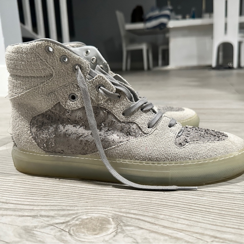 Balenciaga Men's Cream and Grey Trainers